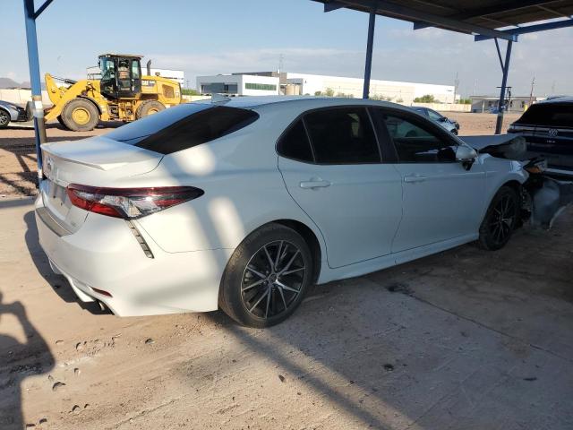 4T1G11AK3NU021812 - 2022 TOYOTA CAMRY SE WHITE photo 3