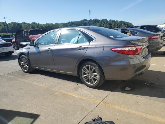 4T1BF1FK8FU960640 - 2015 TOYOTA CAMRY LE GRAY photo 2