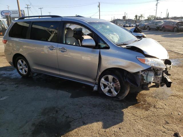 5TDKZ3DC4HS772787 - 2017 TOYOTA SIENNA LE SILVER photo 4