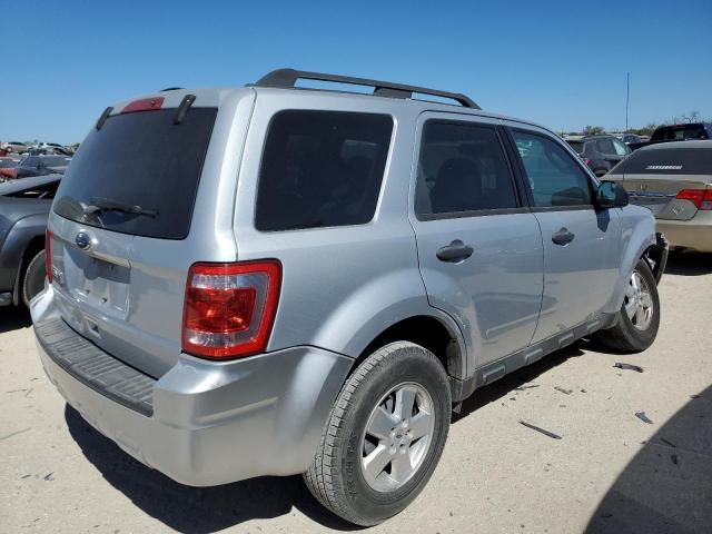 1FMCU0D73CKC27647 - 2012 FORD ESCAPE XLT SILVER photo 3