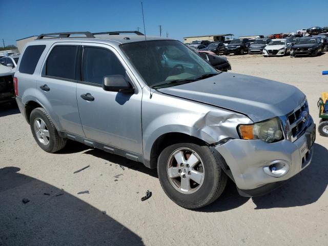 1FMCU0D73CKC27647 - 2012 FORD ESCAPE XLT SILVER photo 4