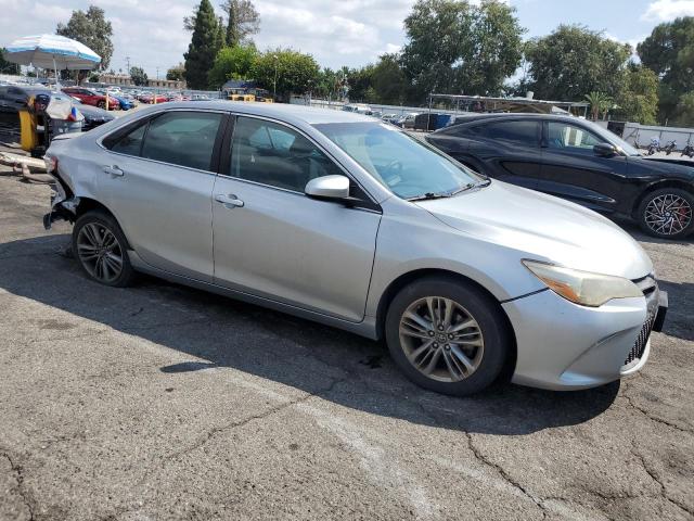 4T1BF1FK9HU370062 - 2017 TOYOTA CAMRY LE SILVER photo 4