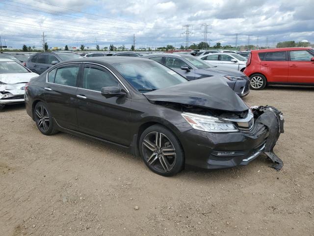 1HGCR3F93HA002519 - 2017 HONDA ACCORD TOURING BLACK photo 4