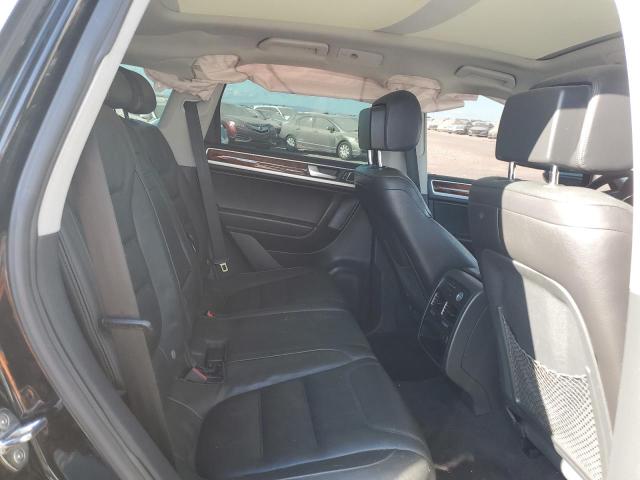 WVGEF9BP7CD009502 - 2012 VOLKSWAGEN TOUAREG V6 BLACK photo 11
