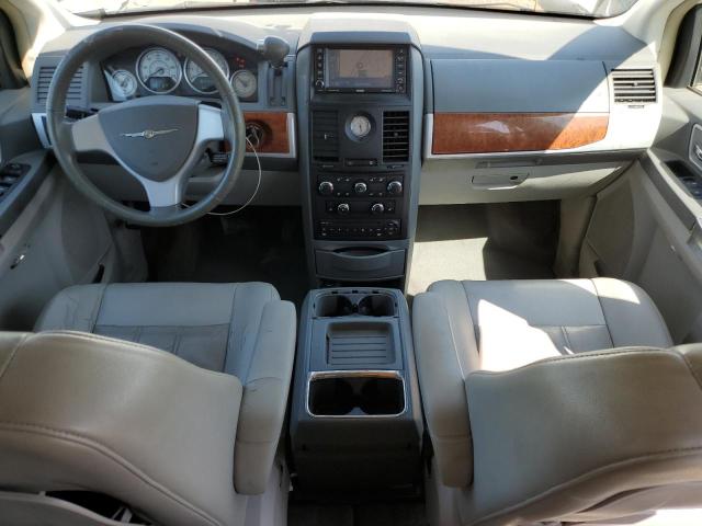 2A8HR54P78R105819 - 2008 CHRYSLER TOWN & COU TOURING WHITE photo 8