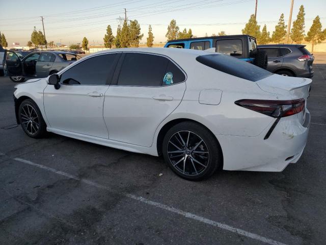 4T1G11AKXPU794117 - 2023 TOYOTA CAMRY SE NIGHT SHADE WHITE photo 2