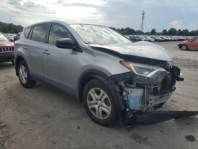 JTMBFREV6JJ193623 - 2018 TOYOTA RAV4 LE Srebrny zdjęcie 4