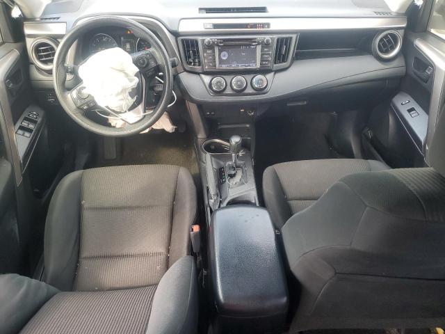 JTMBFREV6JJ193623 - 2018 TOYOTA RAV4 LE Srebrny zdjęcie 8