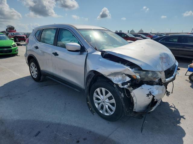 KNMAT2MT4JP547616 - 2018 NISSAN ROGUE S GRAY photo 4