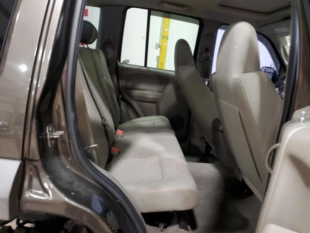 1J4GL38K15W724808 - 2005 JEEP LIBERTY RENEGADE BROWN photo 10