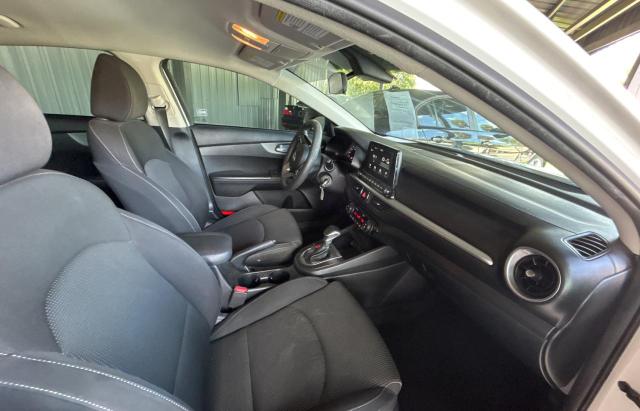 3KPF24AD4KE040508 - 2019 KIA FORTE FE Ақ фото 5