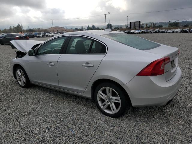 YV126MFB3F1314570 - 2015 VOLVO S60 PREMIER SILVER photo 2