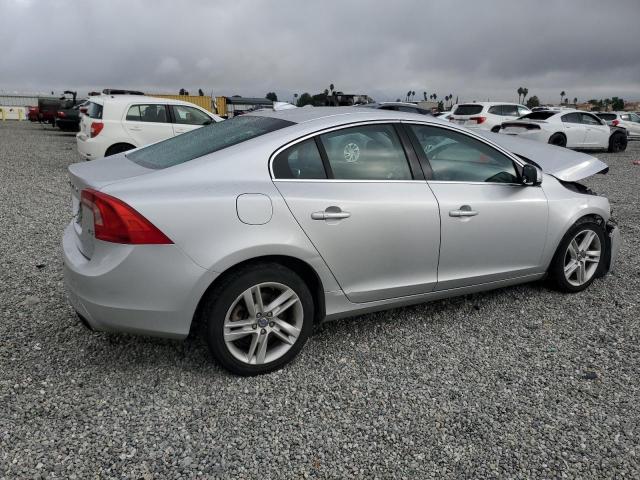 YV126MFB3F1314570 - 2015 VOLVO S60 PREMIER SILVER photo 3