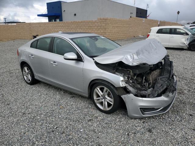 YV126MFB3F1314570 - 2015 VOLVO S60 PREMIER SILVER photo 4