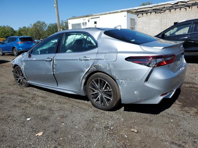 4T1G11BK3PU081560 - 2023 TOYOTA CAMRY SE NIGHT SHADE SILVER photo 2