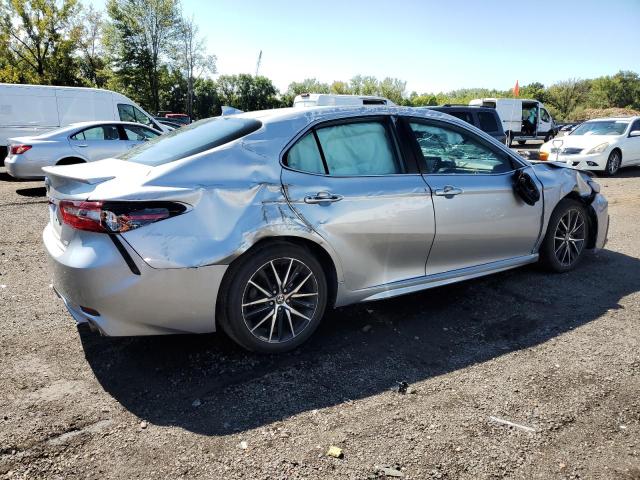 4T1G11BK3PU081560 - 2023 TOYOTA CAMRY SE NIGHT SHADE SILVER photo 3