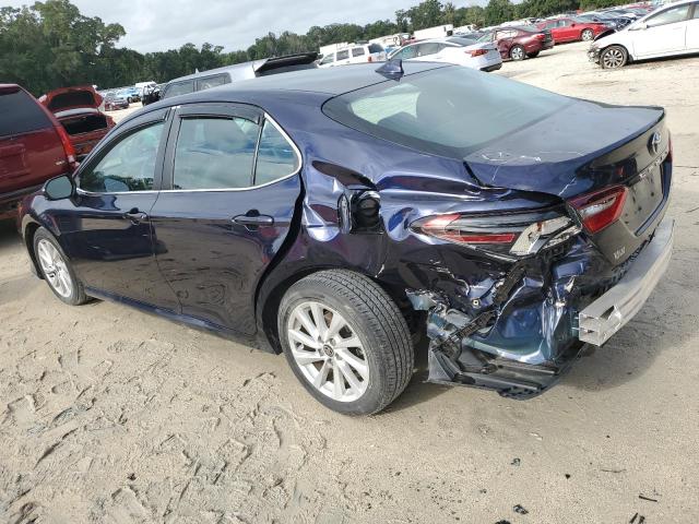 4T1C11AK2MU466863 - 2021 TOYOTA CAMRY LE BLUE photo 2