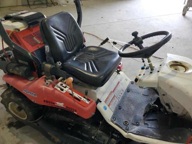 RU16J00020 - 2017 LAWN MOWER RED photo 5