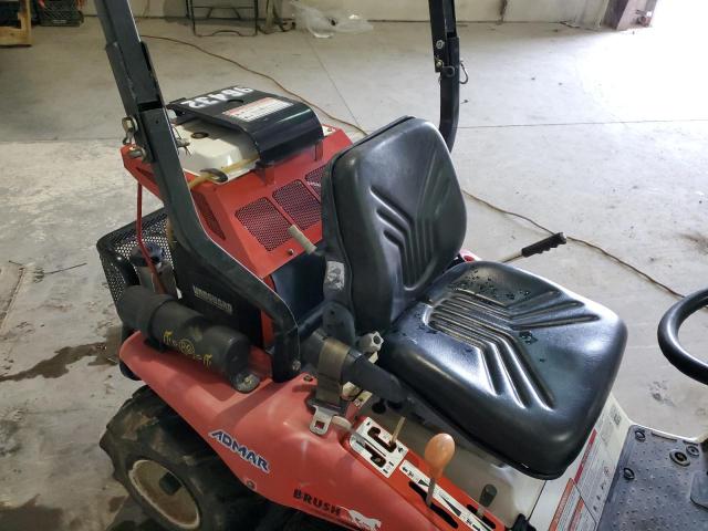 RU16J00020 - 2017 LAWN MOWER RED photo 6