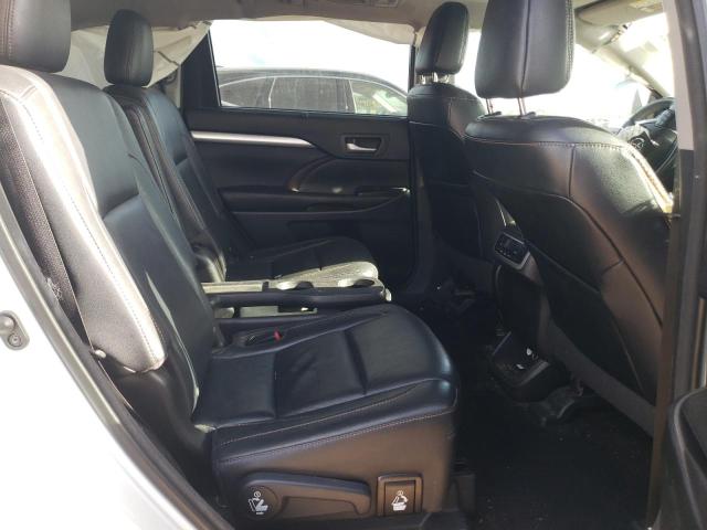 5TDJKRFH7GS318656 - 2016 TOYOTA HIGHLANDER XLE 白色 照片 11