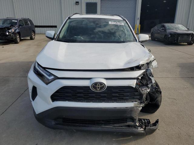 2T3W1RFV5PW248202 - 2023 TOYOTA RAV4 XLE 白色 照片 5