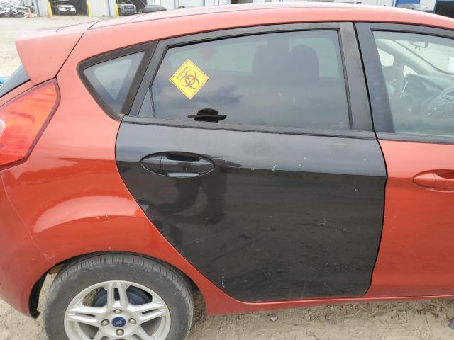 3FADP4EJ0JM133738 - 2018 FORD FIESTA SE BURGUNDY photo 10