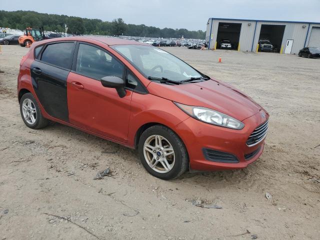 3FADP4EJ0JM133738 - 2018 FORD FIESTA SE BURGUNDY photo 4