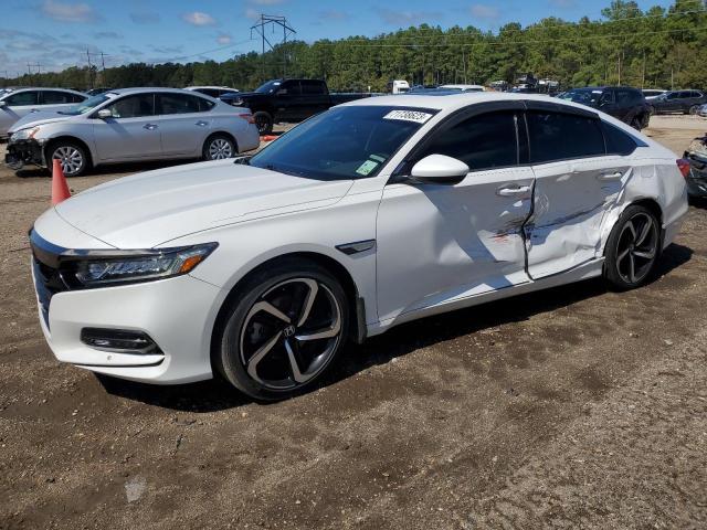 1HGCV2F38JA030503 - 2018 HONDA ACCORD SPORT WHITE photo 1