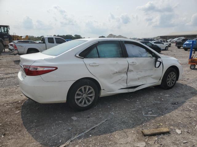 4T1BF1FKXGU165512 - 2016 TOYOTA CAMRY LE WHITE photo 3