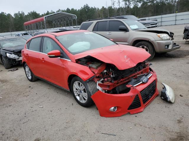 1FAHP3M21CL200583 - 2012 FORD FOCUS SEL RED photo 4