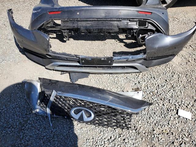 SJKCH5CR4JA045092 - 2018 INFINITI QX30 BASE Grau Foto 13