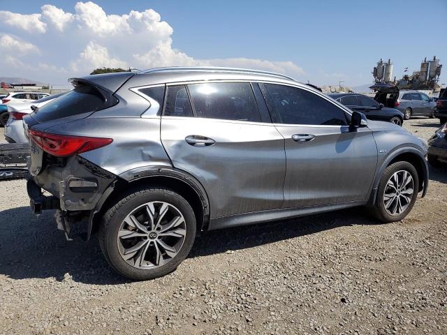 SJKCH5CR4JA045092 - 2018 INFINITI QX30 BASE Grau Foto 3