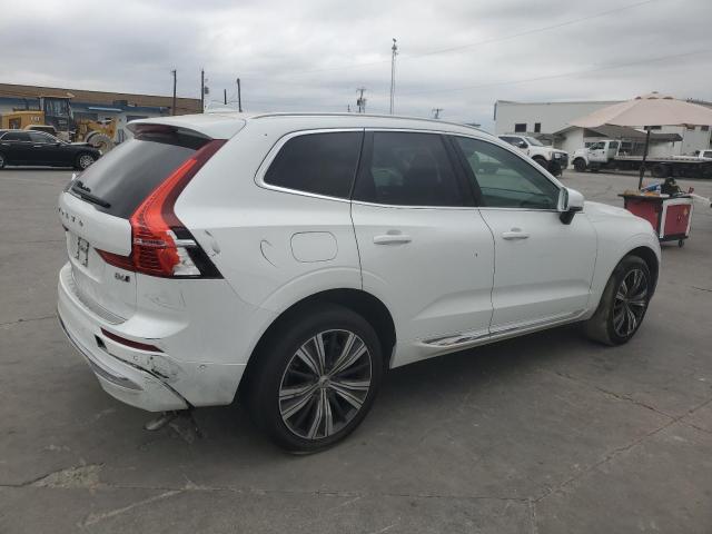 YV4062RL6N1942236 - 2022 VOLVO XC60 B6 INSCRIPTION WHITE photo 3