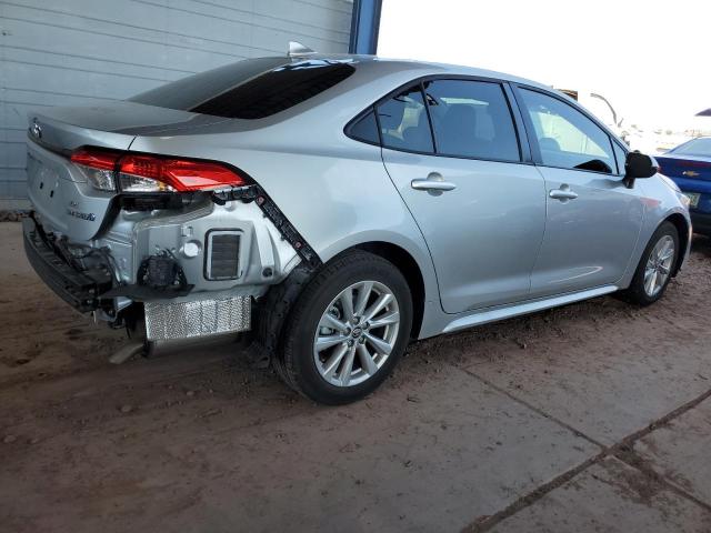 JTDBCMFEXRJ035226 - 2024 TOYOTA COROLLA LE SILVER photo 3