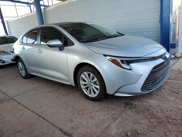 JTDBCMFEXRJ035226 - 2024 TOYOTA COROLLA LE SILVER photo 4