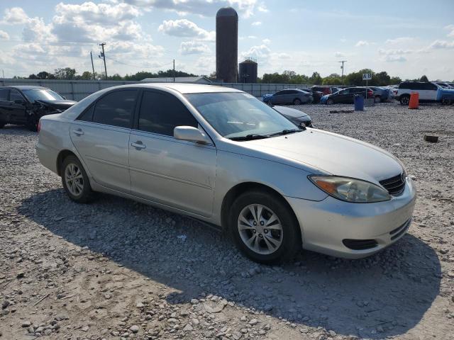 4T1BF32K04U586247 - 2004 TOYOTA CAMRY LE 银色 照片 4