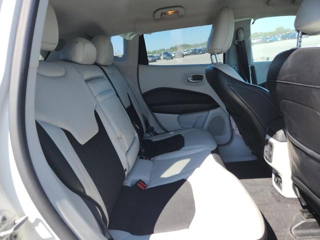 3C4NJDBB8JT175352 - 2018 JEEP COMPASS LATITUDE Blanc photo 11