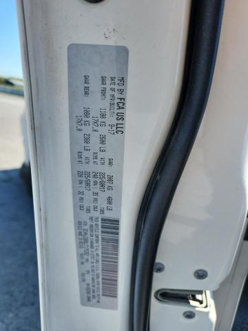 3C4NJDBB8JT175352 - 2018 JEEP COMPASS LATITUDE Blanc photo 13