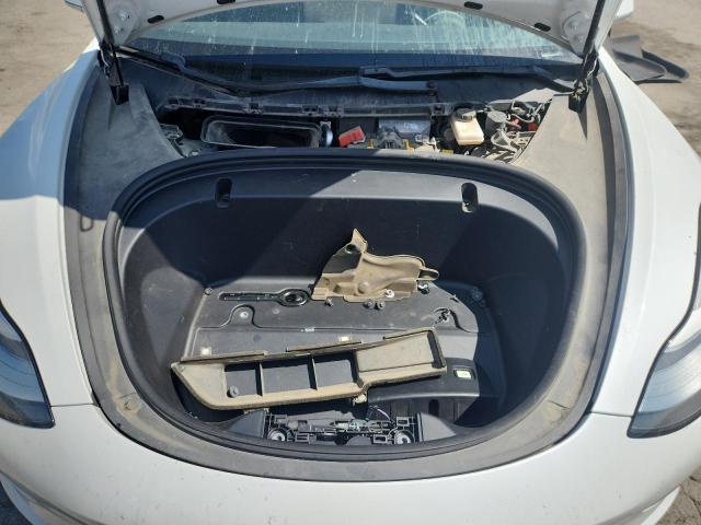 5YJ3E1EB2LF746471 - 2020 TESLA MODEL 3 白色 照片 11