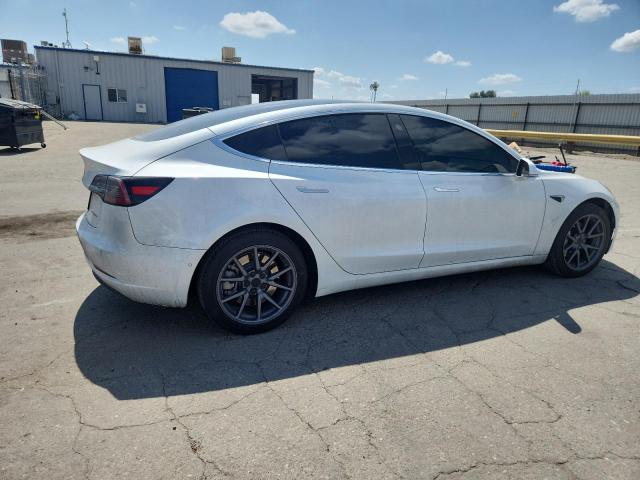 5YJ3E1EB2LF746471 - 2020 TESLA MODEL 3 白色 照片 3