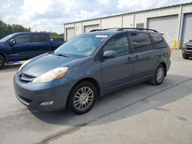 2010 TOYOTA SIENNA XLE, 