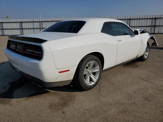 2C3CDZAG4GH300474 - 2016 DODGE CHALLENGER SXT WHITE photo 3