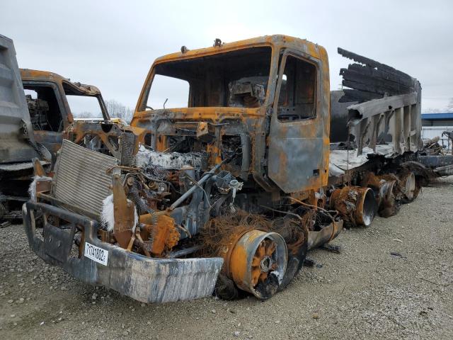 4V5K99GF27N460819 - 2007 VOLVO VHD BURN photo 2