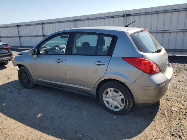 3N1BC1CP7BL465009 - 2011 NISSAN VERSA S SILVER photo 2