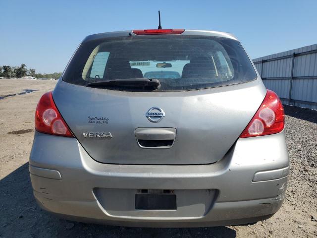 3N1BC1CP7BL465009 - 2011 NISSAN VERSA S SILVER photo 6
