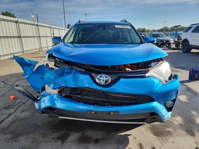 JTMRJREV5JD177988 - 2018 TOYOTA RAV4 HV LE Blau Foto 5