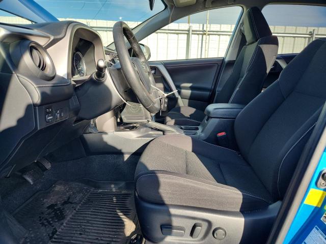 JTMRJREV5JD177988 - 2018 TOYOTA RAV4 HV LE Blau Foto 7