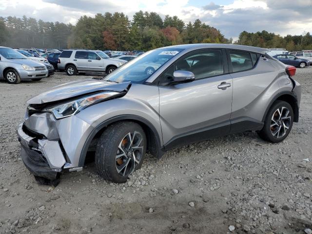 NMTKHMBX0JR015162 - 2018 TOYOTA C-HR XLE SILVER photo 1