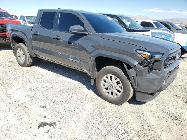 3TMLB5JNXRM069013 - 2024 TOYOTA TACOMA DOUBLE CAB Grafit foto 4