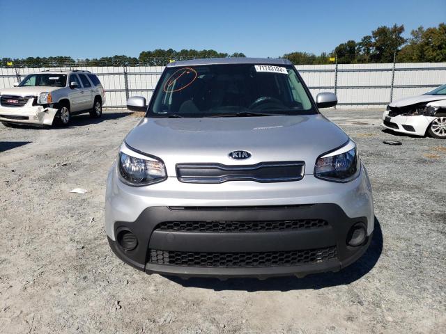 KNDJN2A20H7436285 - 2017 KIA SOUL SILVER photo 5